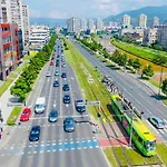 Moderan Apartman I Sigurna Besplatna Garaza