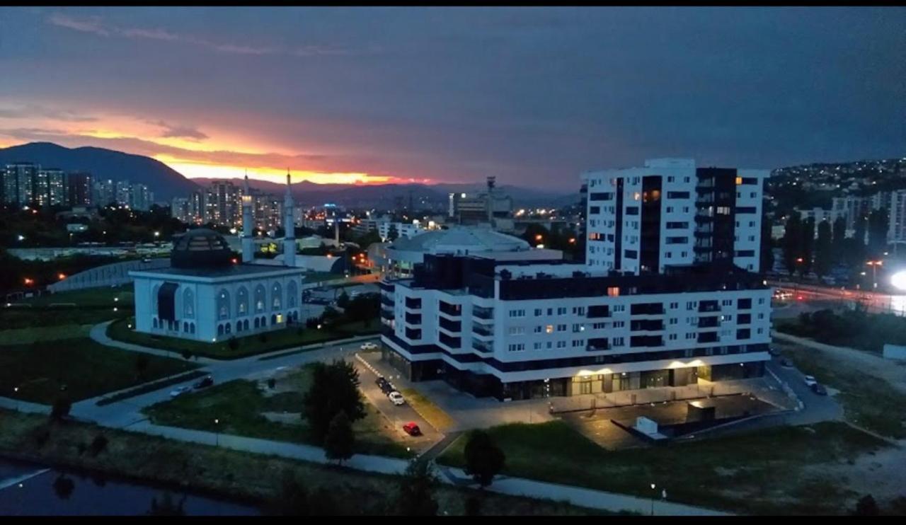 Moderan Apartman I Sigurna Besplatna Garaza