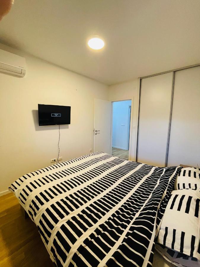 Moderan Apartman I Sigurna Besplatna Garaza *